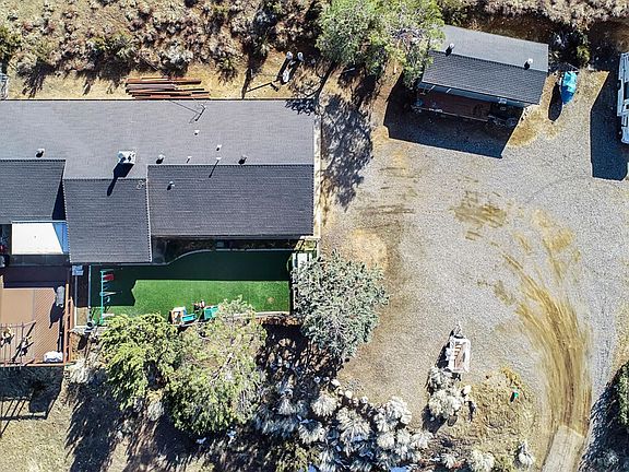 3rd image of 4225 Snowline Dr