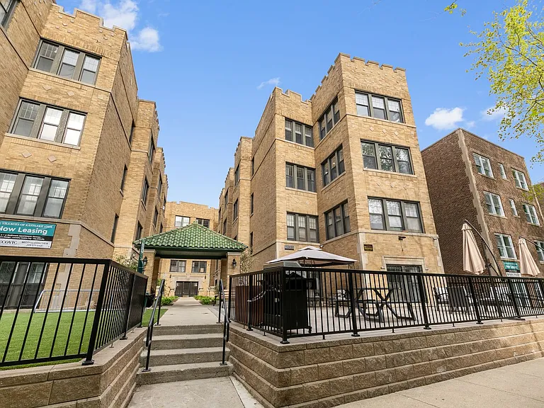 7618-26 N Eastlake Ter — Photo 41