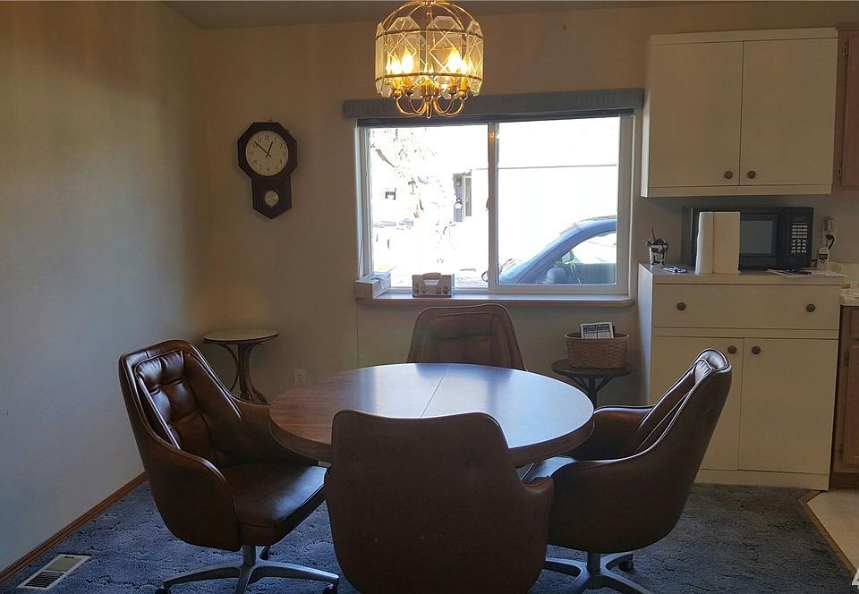 2nd image of 619 1st Ave NW