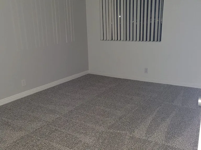 073 - Canyon Crest Hills Apartments — Photo 7