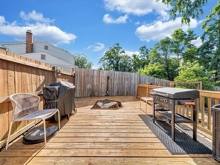 621 Aragona Dr — Photo 63