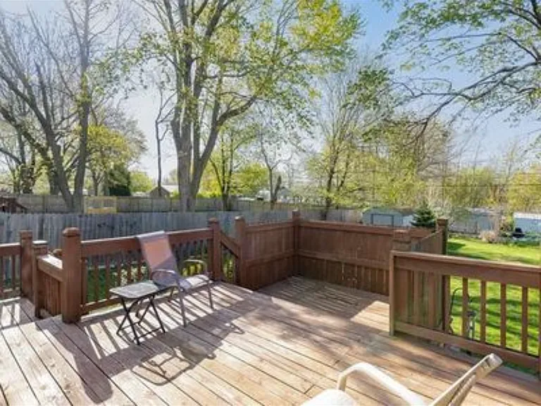 303 NE Orchard Dr — Photo 6