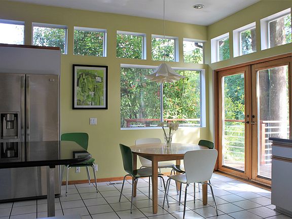 kitchen breakfast nook