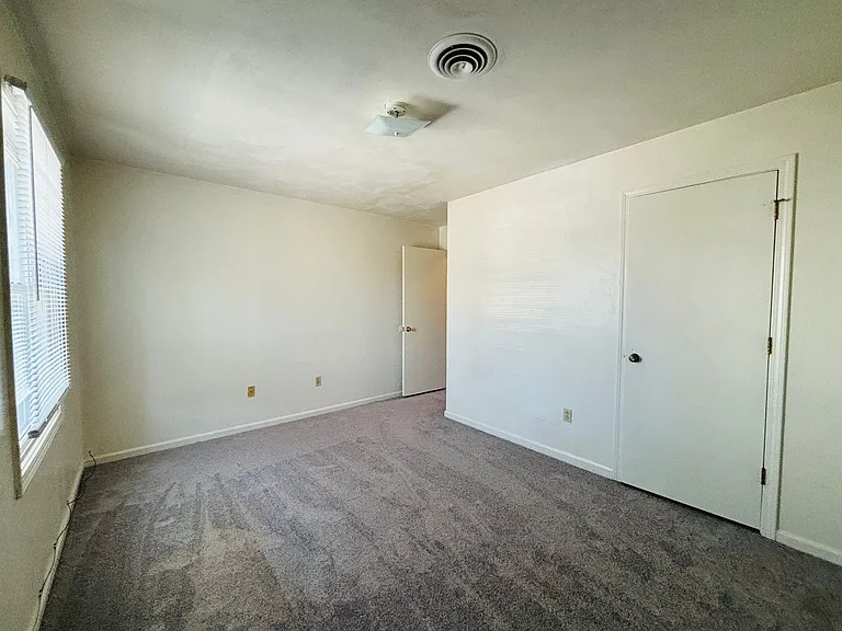 1407 Toms Creek Rd #14 — Photo 19
