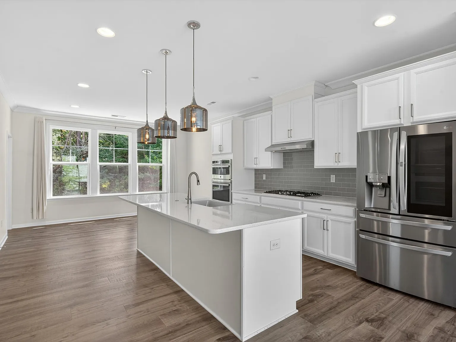 3 bed, 2.5 bath, 1960 sqft, $2,700 — Photo 3