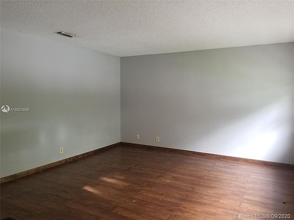 2nd image of 11450 NW 43rd St #11450