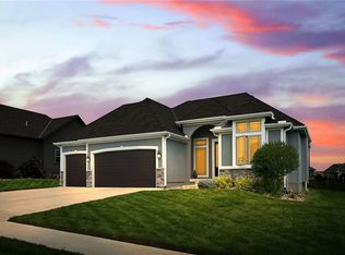 4717 SW Raintree Dr, Lees Summit, MO 64082