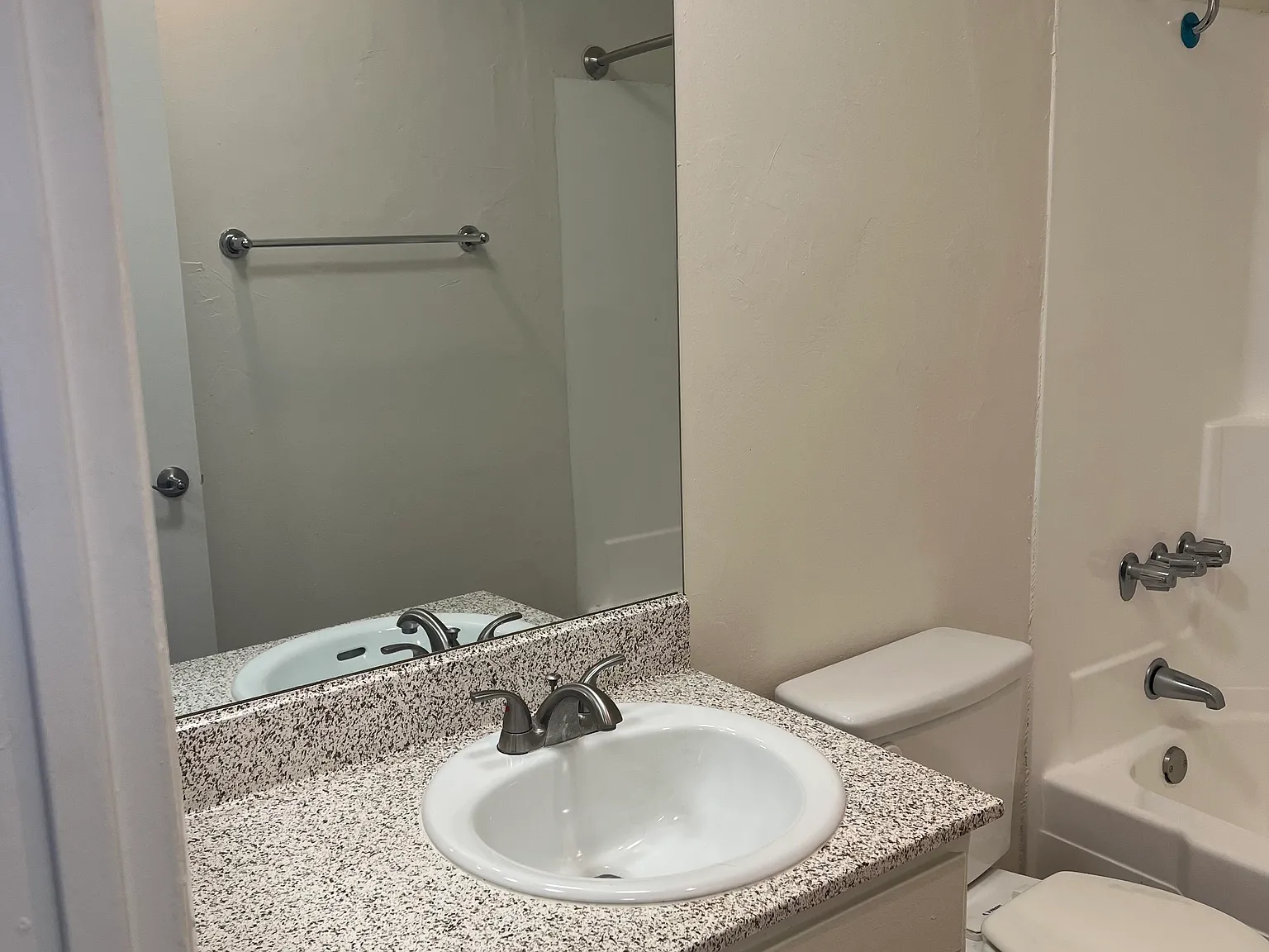 Studio, 378 sqft, $1,475 — Photo 4