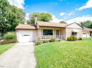 716 Annawan Ln, Youngstown, OH