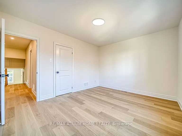 4 Palomino Cres — Photo 11