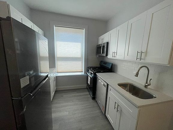 3rd image of 23-61 28th St #2F