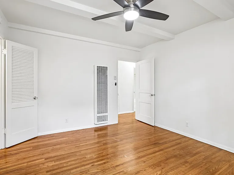 5709 W Olympic Blvd #5709 — Photo 16