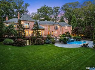 47 Fox Hedge Rd, Saddle River, NJ 07458