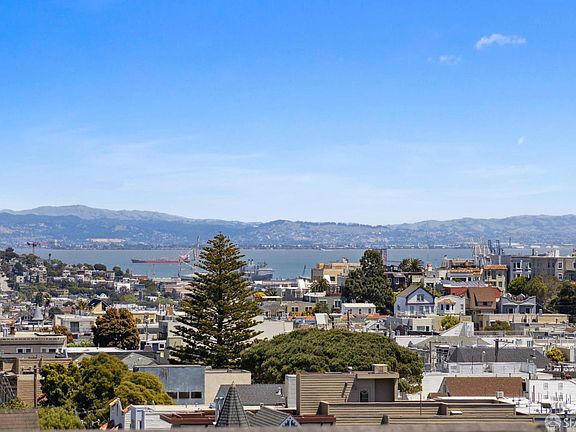 2nd image of 1119 Castro St