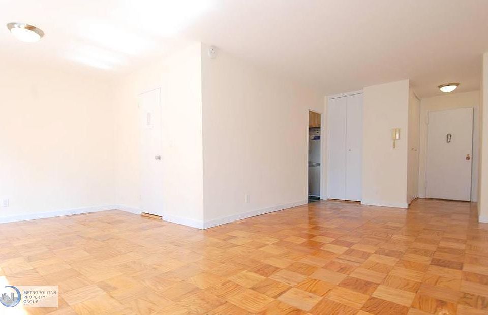 2nd image of 236 E 36th St APT 5L