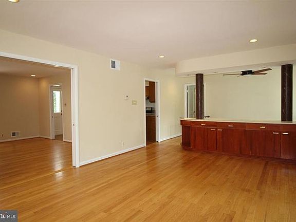4th image of 5844 Hilldon St