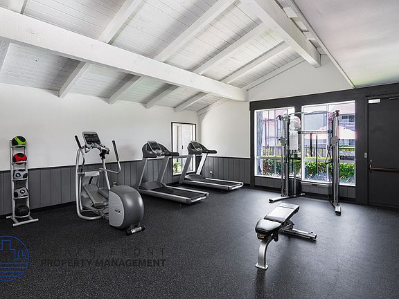 4th image of 15400 Belgrade St #61