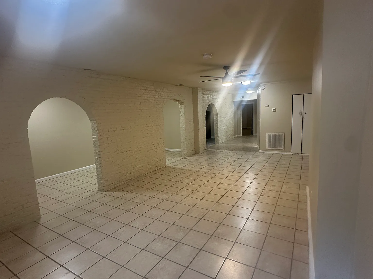 2 bed, 1.5 bath, 1200 sqft, $1,450 — Photo 4
