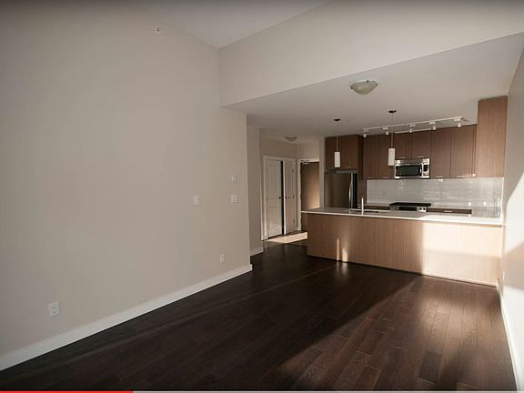 4th image of 1182 W 16th St #408
