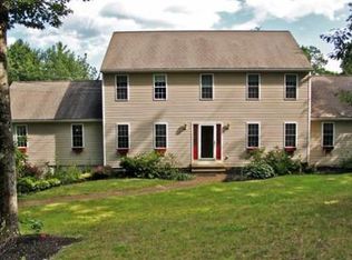 78 New Westminster Rd, Hubbardston, MA 01452