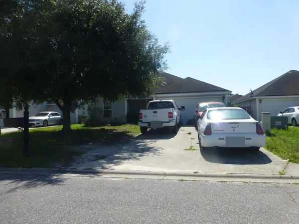 26 Lagan Ln, Port Wentworth, GA 31407