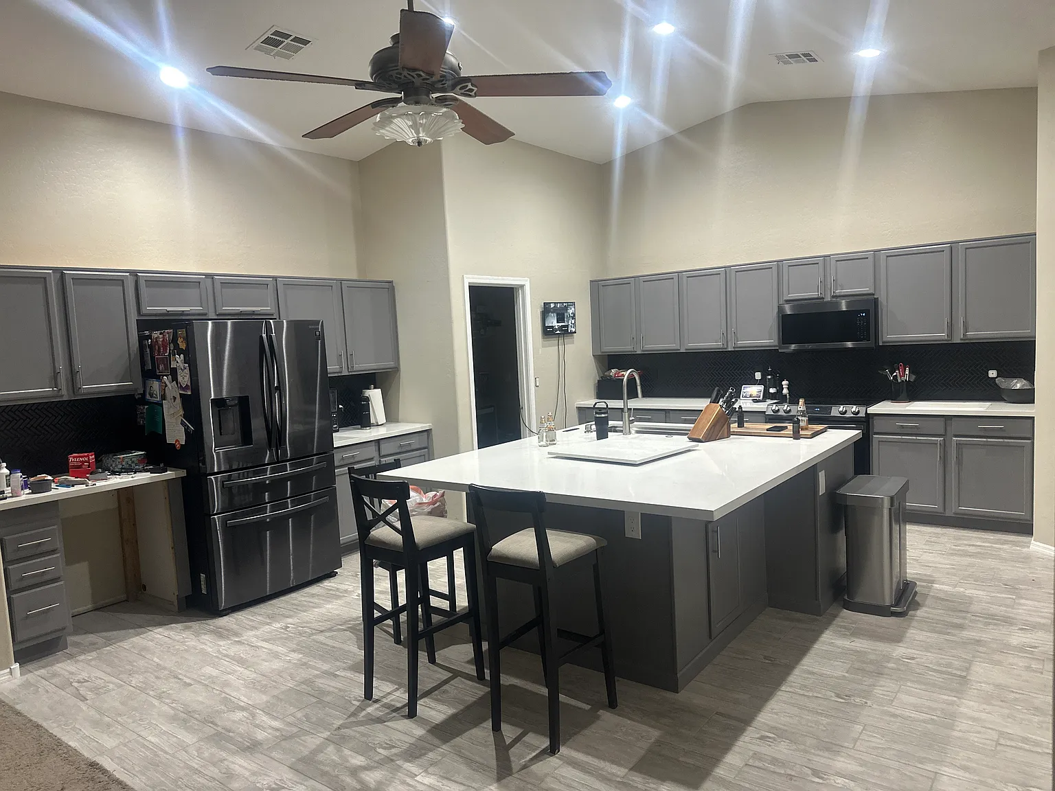4 bed, 2192 sqft, $2,350 — Photo 4