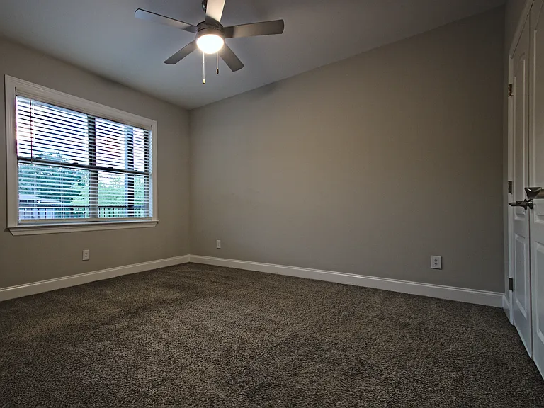 Hayden Place Apartments — Photo 36