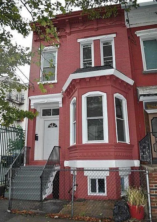 118 Clinton Ave