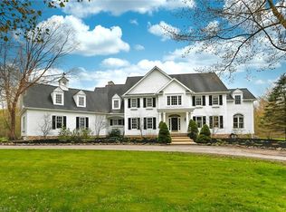 8535 Century Ln, Novelty, OH 44072