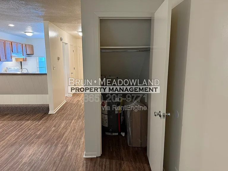 10409 Victoria Dr #D — Photo 23