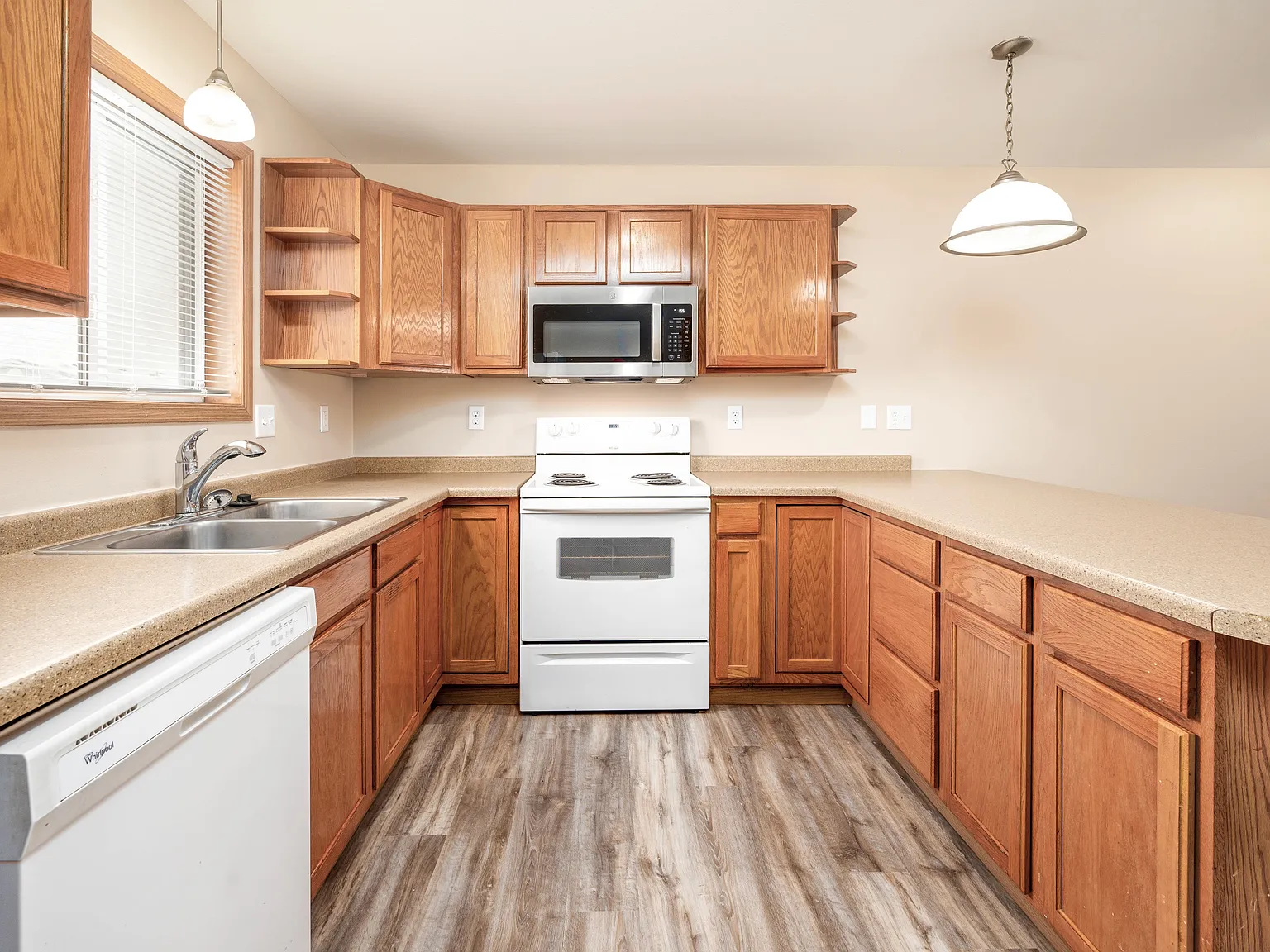3 bed, 1240 sqft, $1,495 — Photo 4