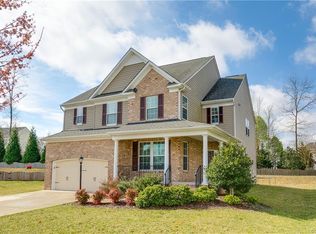 10012 Hockliffe Cir, Midlothian, VA 23112