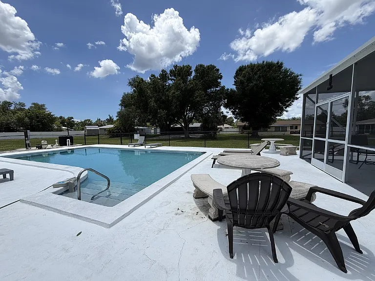 4093 Drance St — Photo 38