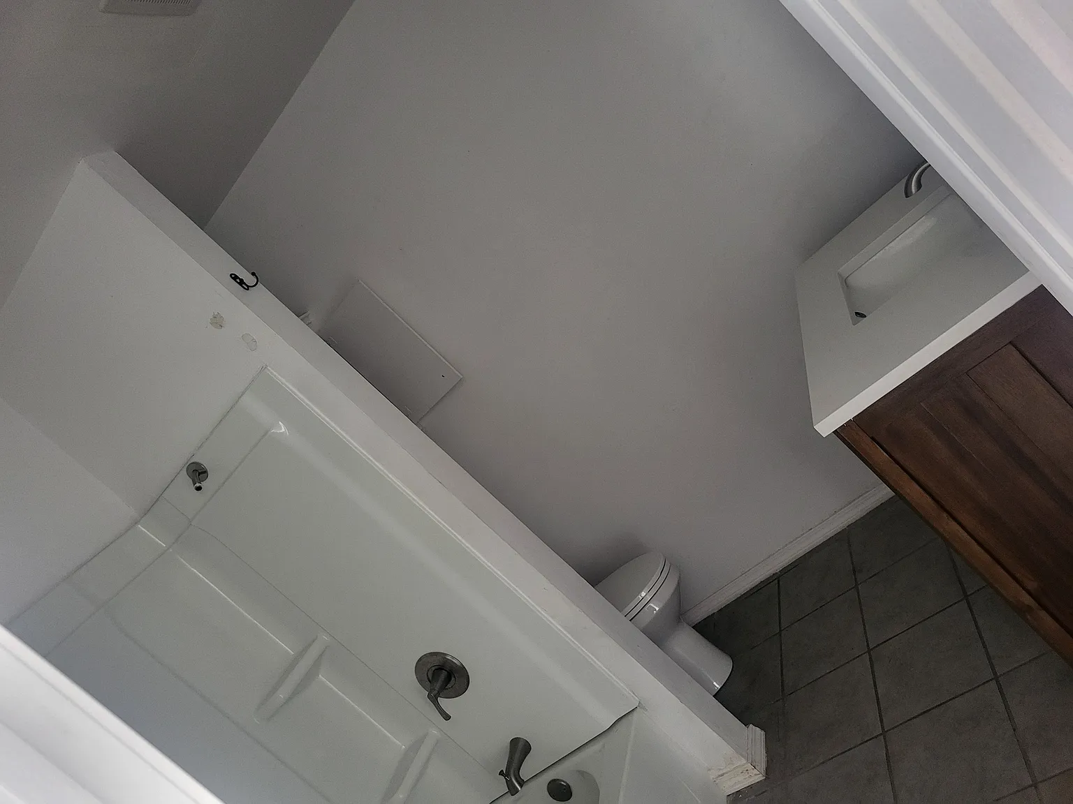 1 bed, 900 sqft, $695 — Photo 2