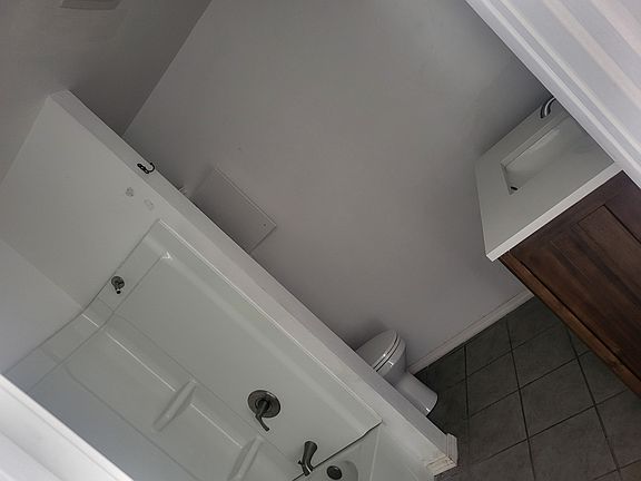 2nd image of 611 N 14th St
