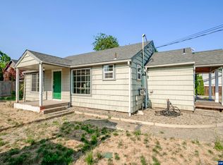 2002 Brewer Ln, Eugene, OR 97401