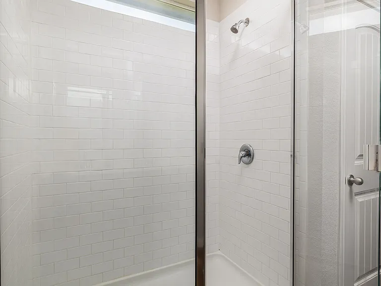 708 Quarton Dr — Photo 19