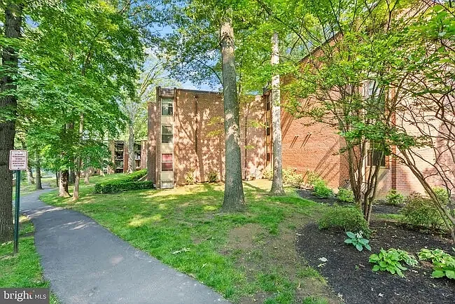 3378 Woodburn Rd #11 — Photo 25