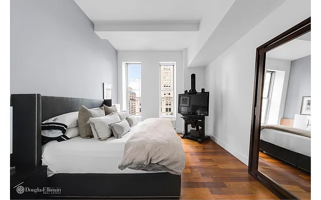 Sold by Douglas Elliman | media 18