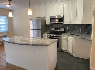 26-65 30th St #3, Astoria, NY 11102