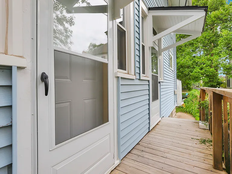 294 Wyandotte Ave — Photo 39