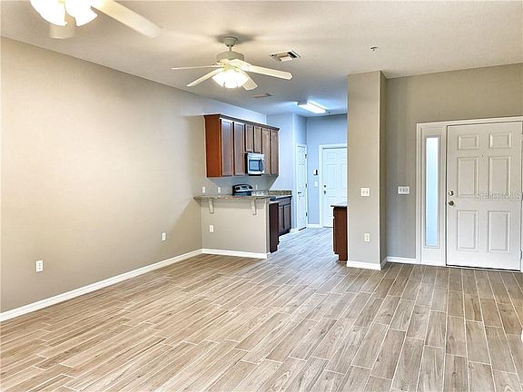 3rd image of 5332 Mang Pl #1306