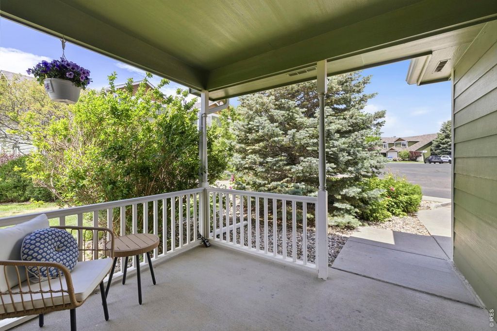 802 Waterglen Dr #L-52