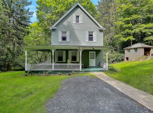 105 Smith Clove Rd, Central Valley, NY 10917