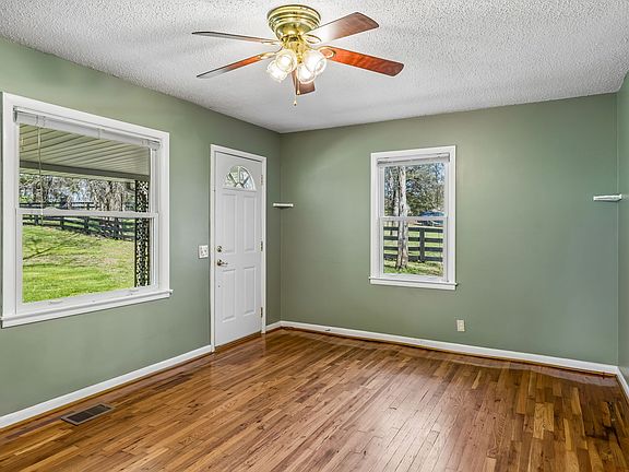 23rd image of 2635 York Rd
