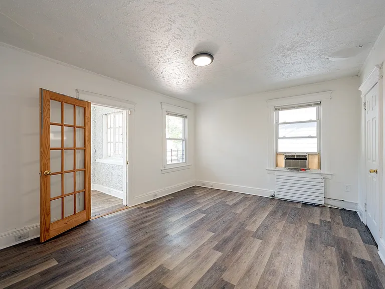163 Jewett Ave — Photo 13