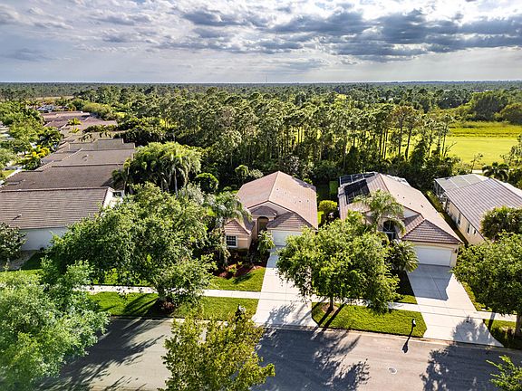 3rd image of 6971 SE Twin Oaks Circle