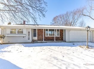 632 Weidner Rd, Buffalo Grove, IL 60089