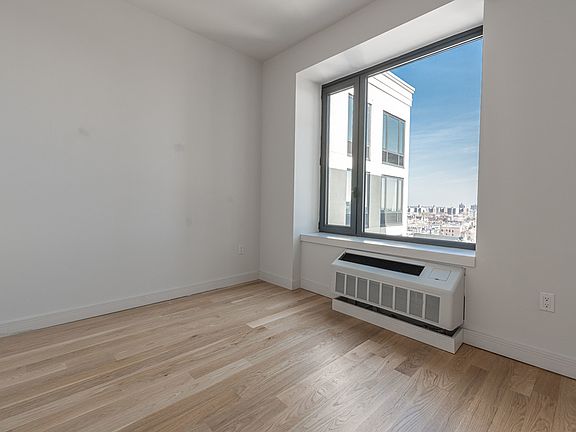 4th image of 409 Eastern Pkwy #1010C