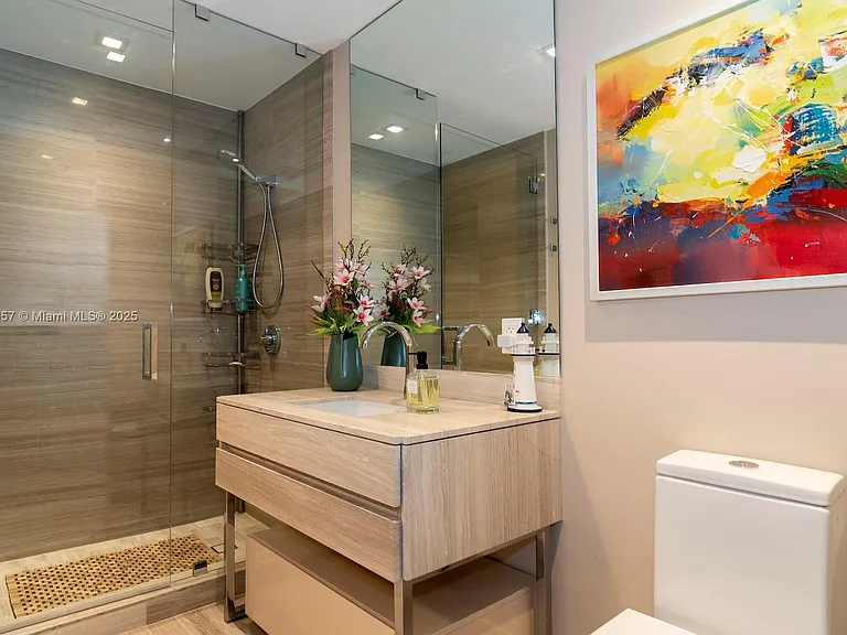 18975 Collins Ave #4102 — Photo 37